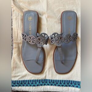 Tory Burch Tiny Miller Thong Leather Sandals Size 7